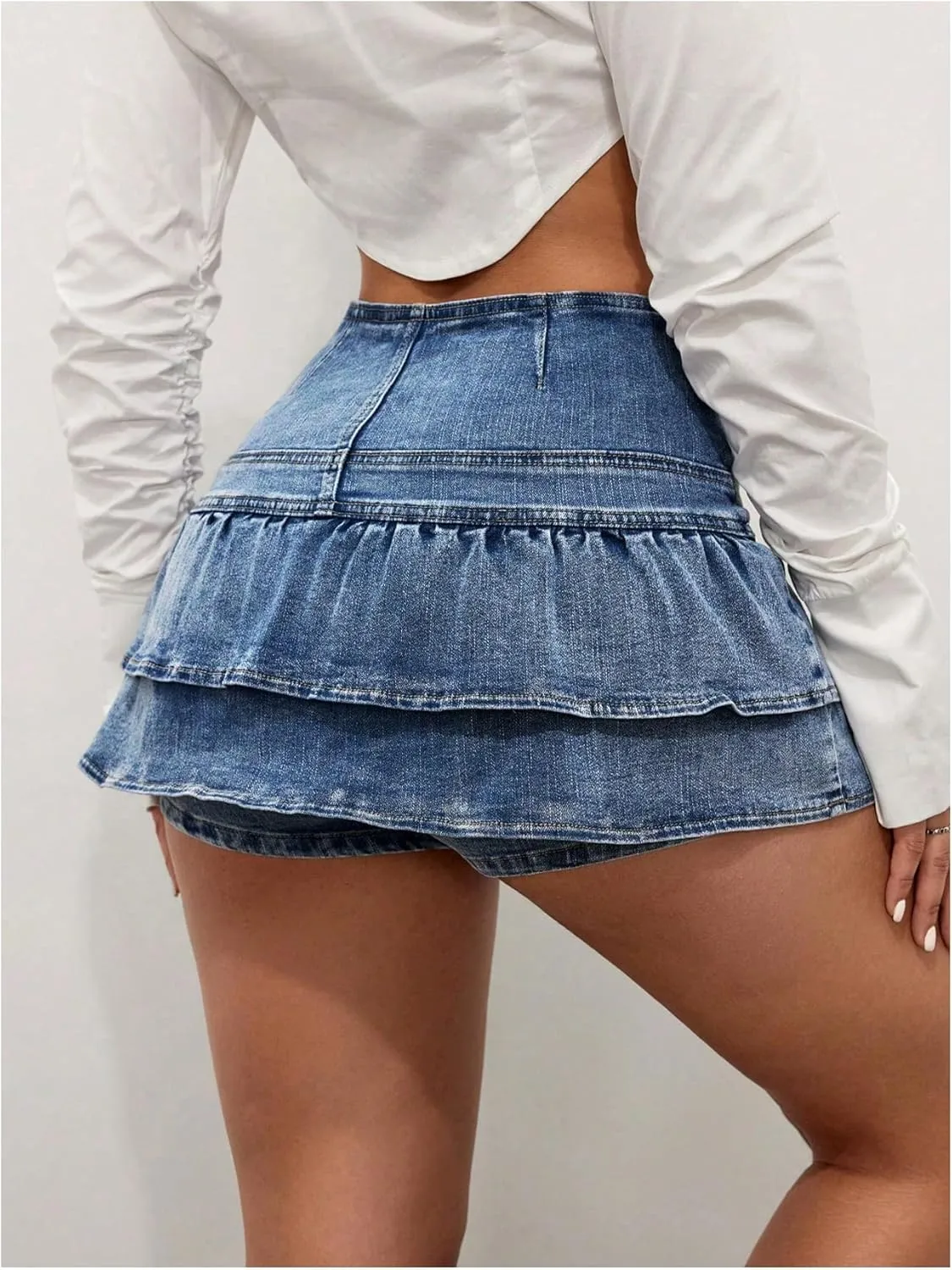 WDIRARA Women's Tiered Layer Ruffle Denim Skorts Y2k Button Front Mini Skirt Shorts