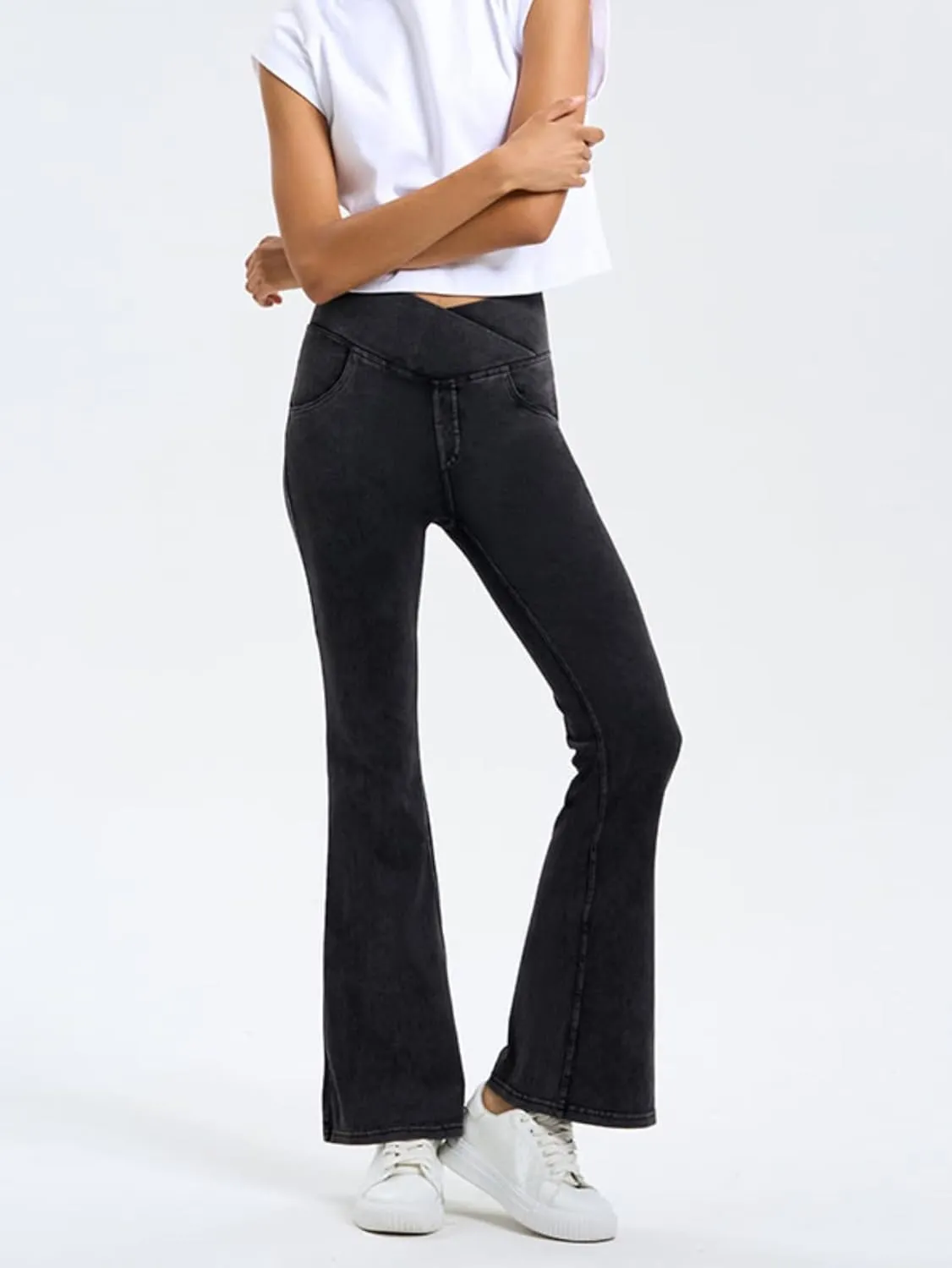 Women's High Waisted Crossover Butt-Lifting V-Waisted Flare Jeans Yoga Denim Pants with Double Pockets